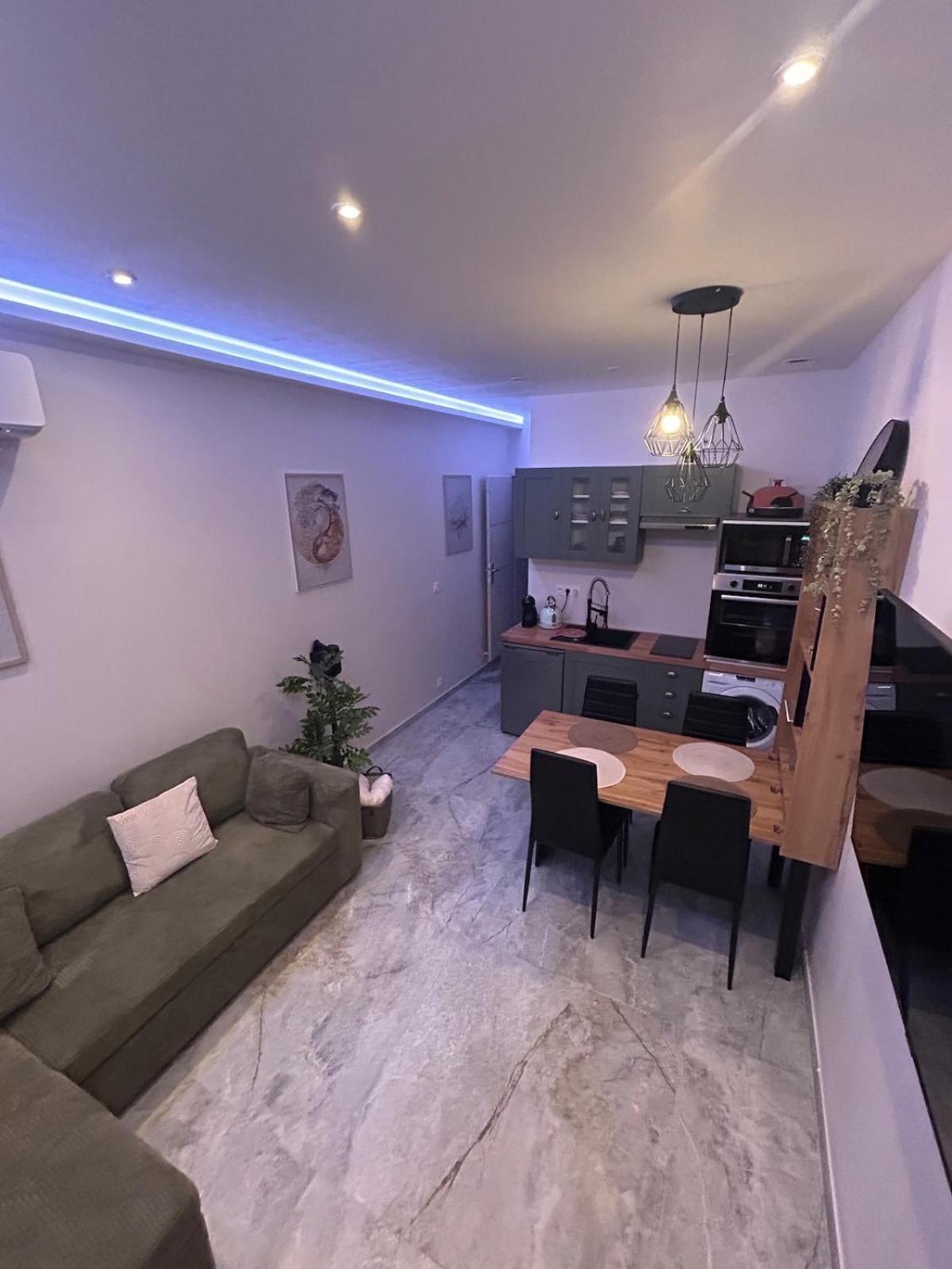 Montargis Apartment *
